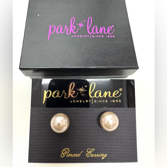 Park Lane Pearl Stud Earrings - Picture 6 of 8